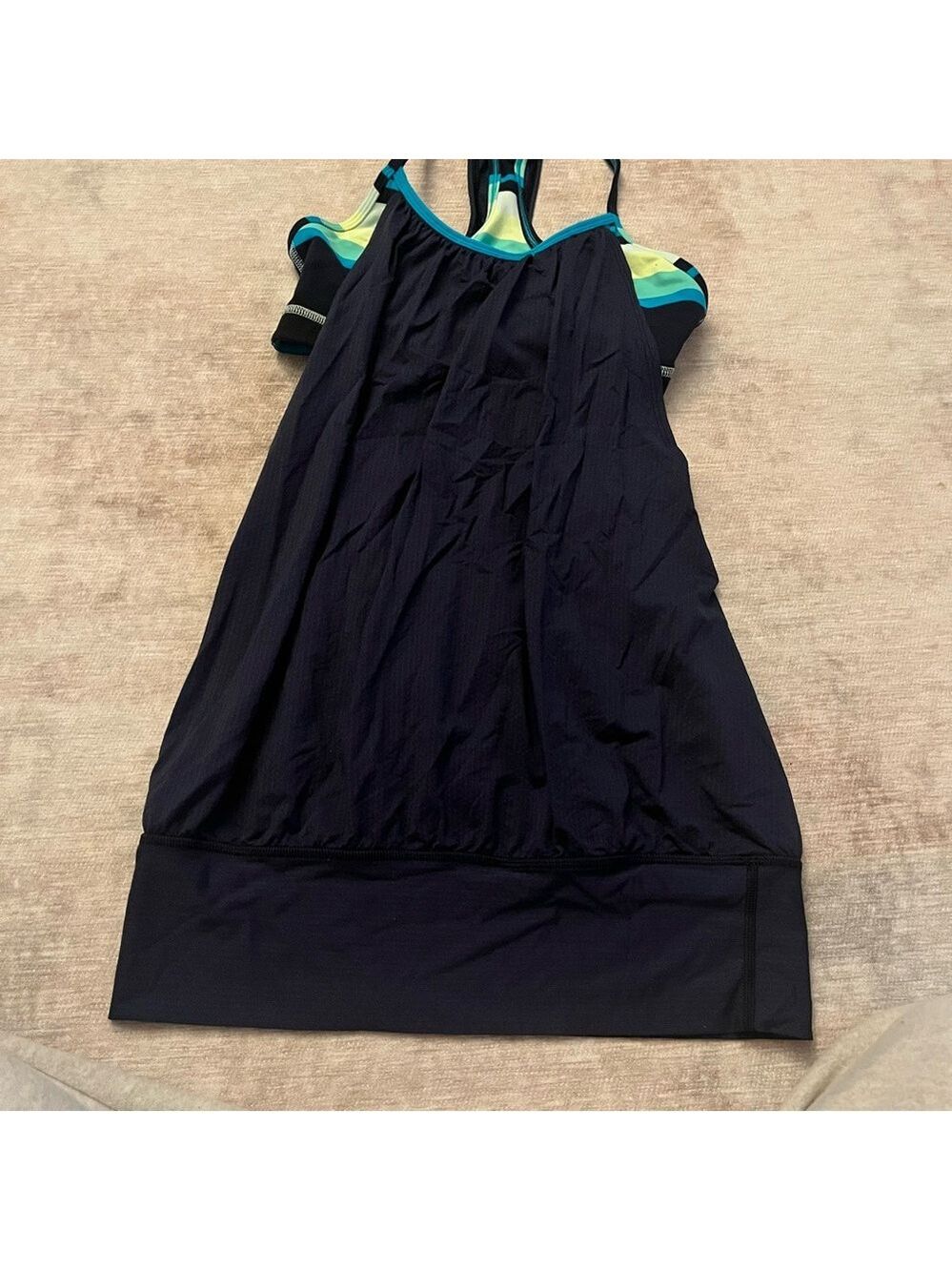 Lululemon No Limits Tank Bra Size 4 Dark Blue